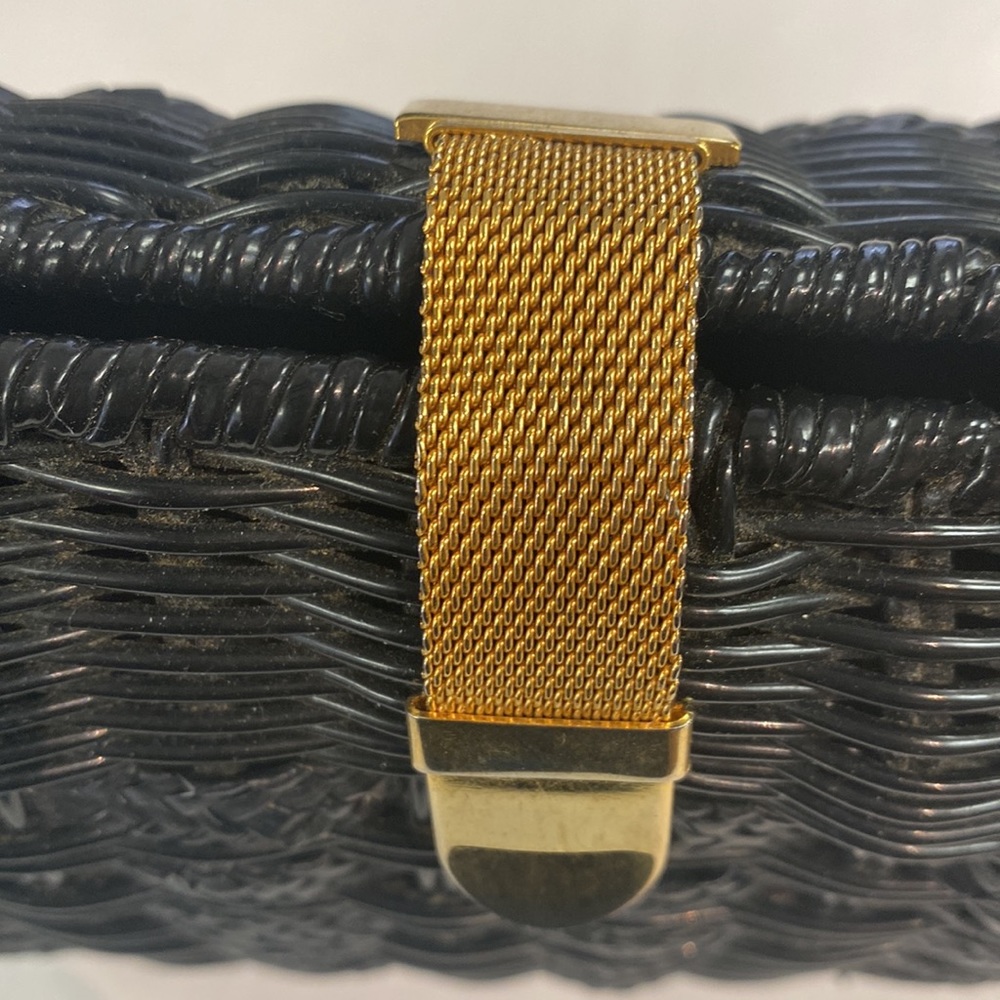 Rattan Benchmade Leather Works Inc. Purse - Picture 11 of 11